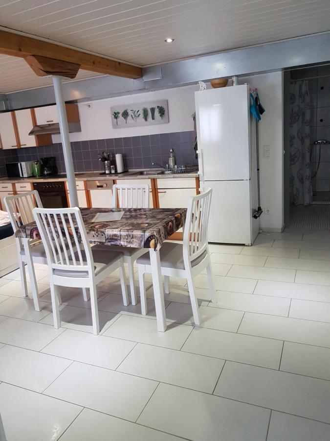 Ferienwohnung/Monteurzimmer Auf Dem Bauernhof Moerlenbach Exterior photo