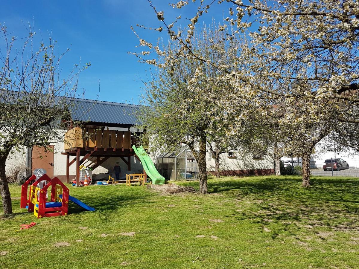 Ferienwohnung/Monteurzimmer Auf Dem Bauernhof Moerlenbach Exterior photo